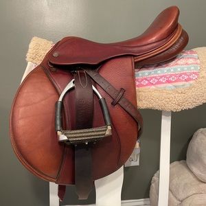 17” Close Contact Saddle